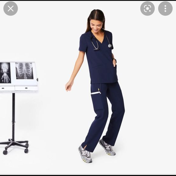 Figs Pants - Figs scrubs technical collection kade cargo pants navy blue size medium TALL